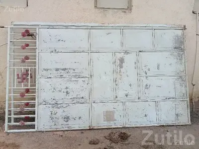 Used Metal Gate / Dellu for Seating Area Used Metal Gate / Dellu for Seating Area