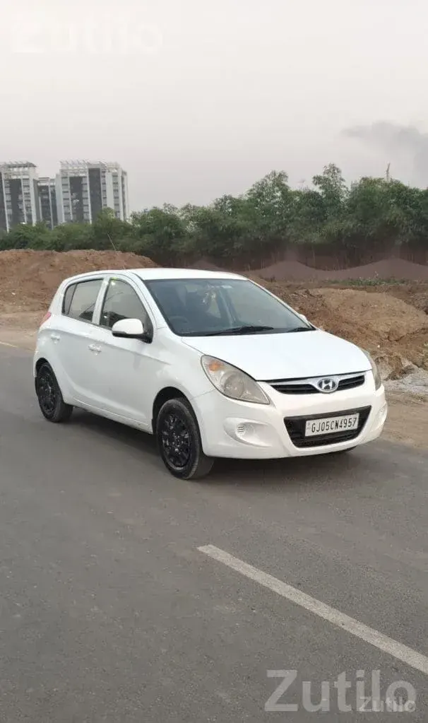Hyundai i20 Sportz 2010 Petrol CNG Manual - Cars - Mahuva - Image 2