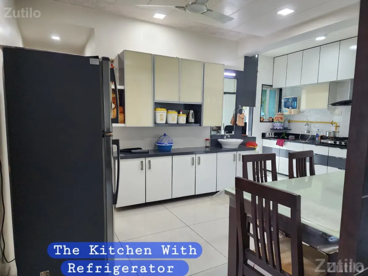 Prime Flat About to sell in city center - ઘર વેચાણ માટે - રાજકોટ શહેર - Image 2