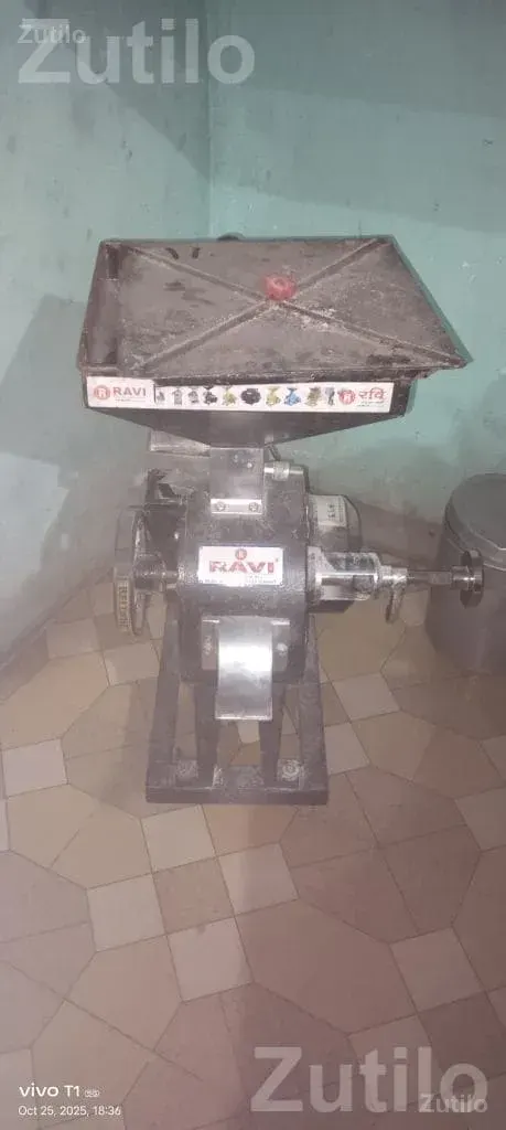 Ravi Domestic Flour Mill 8 Months Used - અન્ય ઘરેલુ ઉપકરણો - કોડીનાર - Image 3
