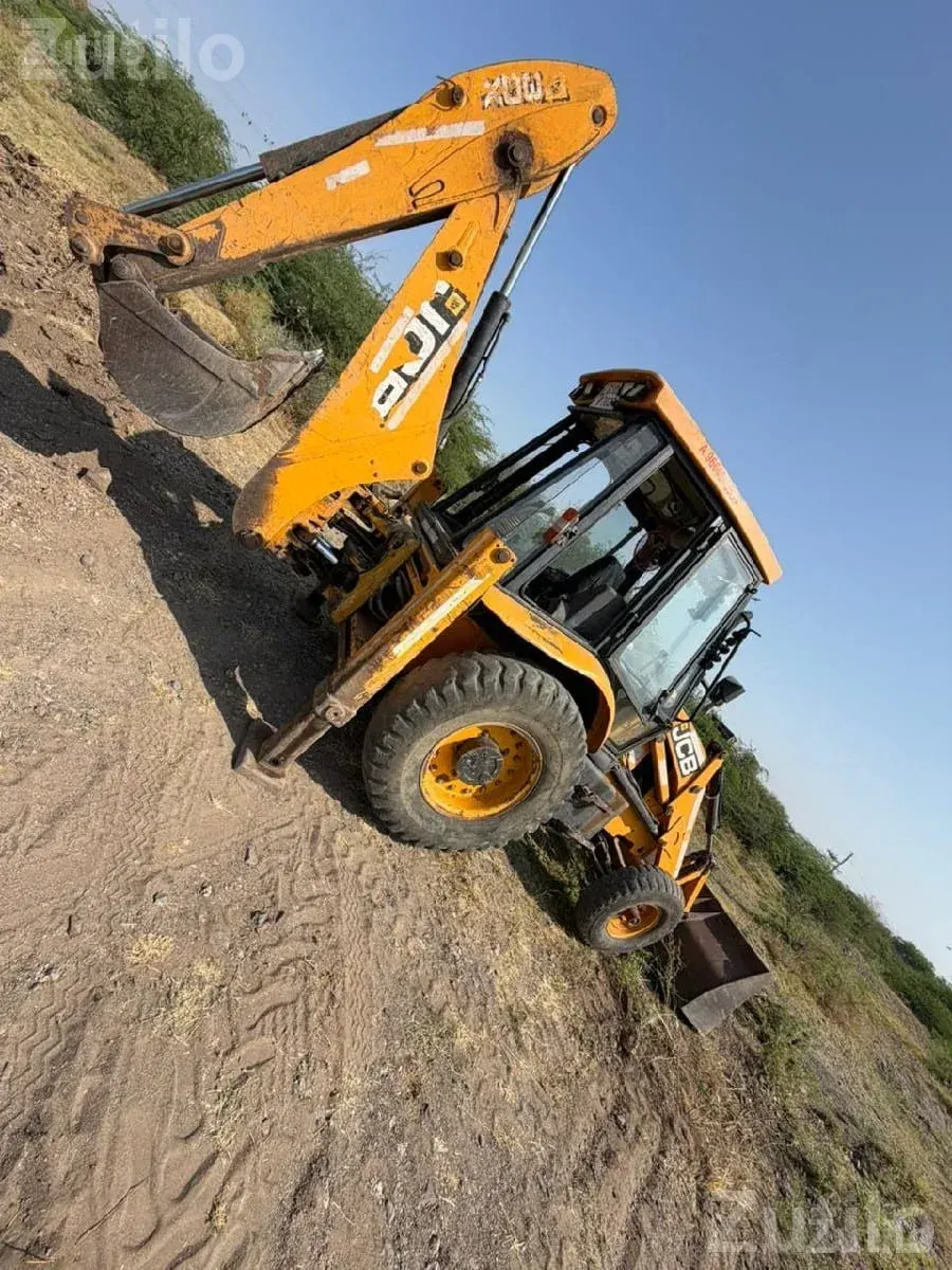 JCB 3DX Backhoe Loader 2010 Model - Construction Vehicles - Umrala - Image 2