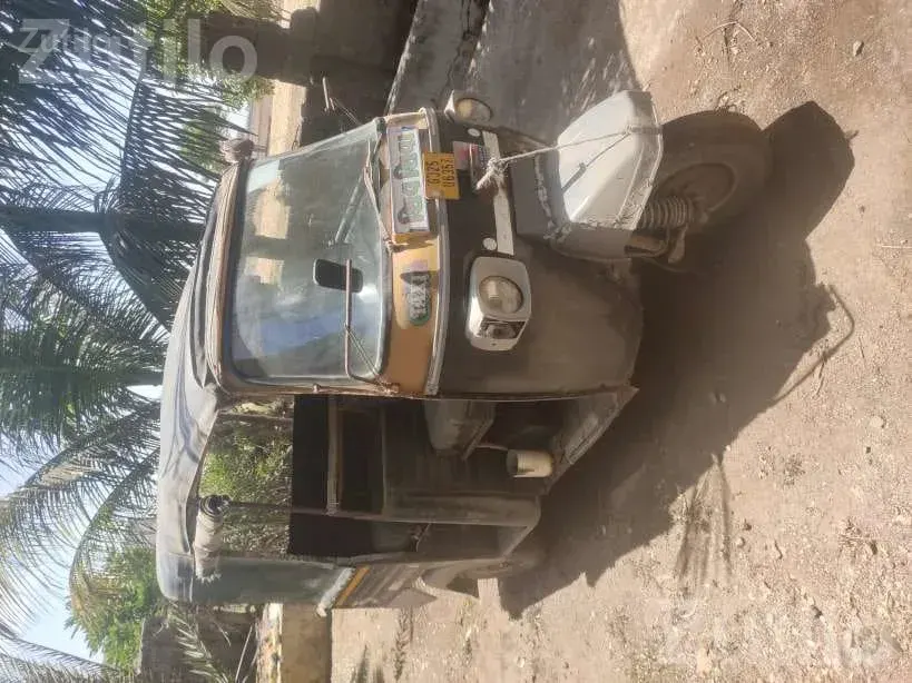 2012 Piaggio Auto Rickshaw for Sale - ઓટો રિક્ષા - પોરબંદર - Image 3