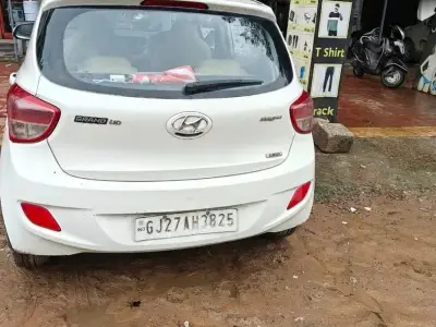 Hyundai Grand i10 White Hatchback Hyundai Grand i10 White Hatchback