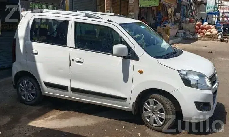 Maruti Suzuki WagonR VXI White - કાર - દસ્ક્રોઇ - Image 2