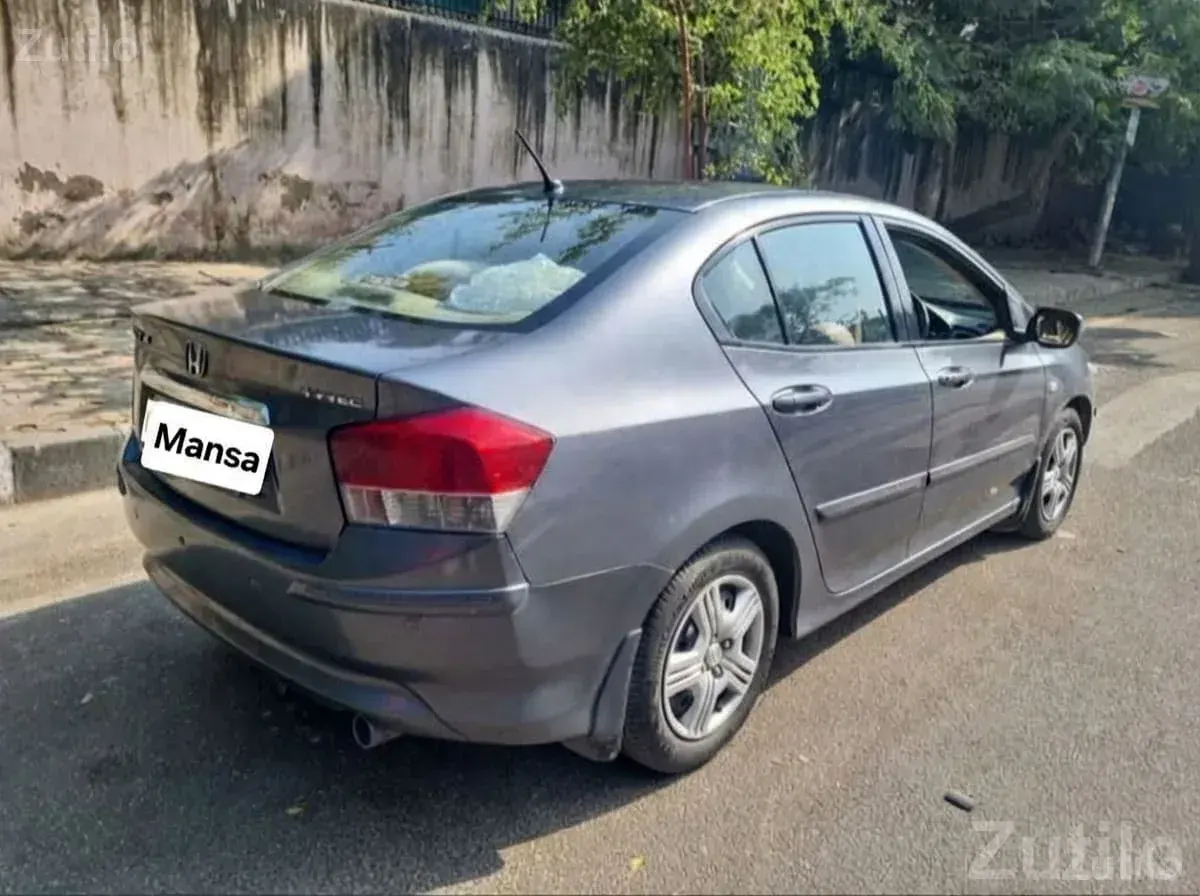 Honda City SMT i-VTEC Petrol Sedan - કાર - ગાંધીનગર શહેર - Image 2