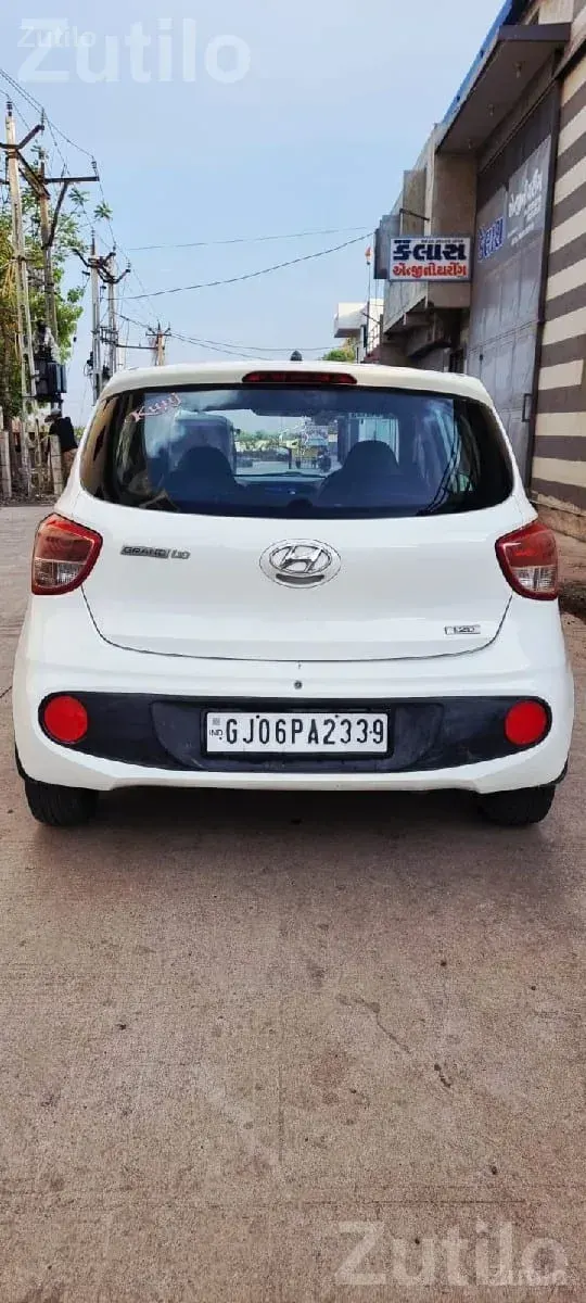 Hyundai i10 2019 Car with AC and Power Windows - Cars - Gondal - Image 2